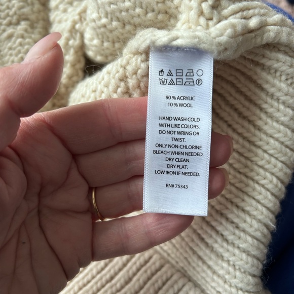 Mercer & Madison cable knit - Picture 5 of 5